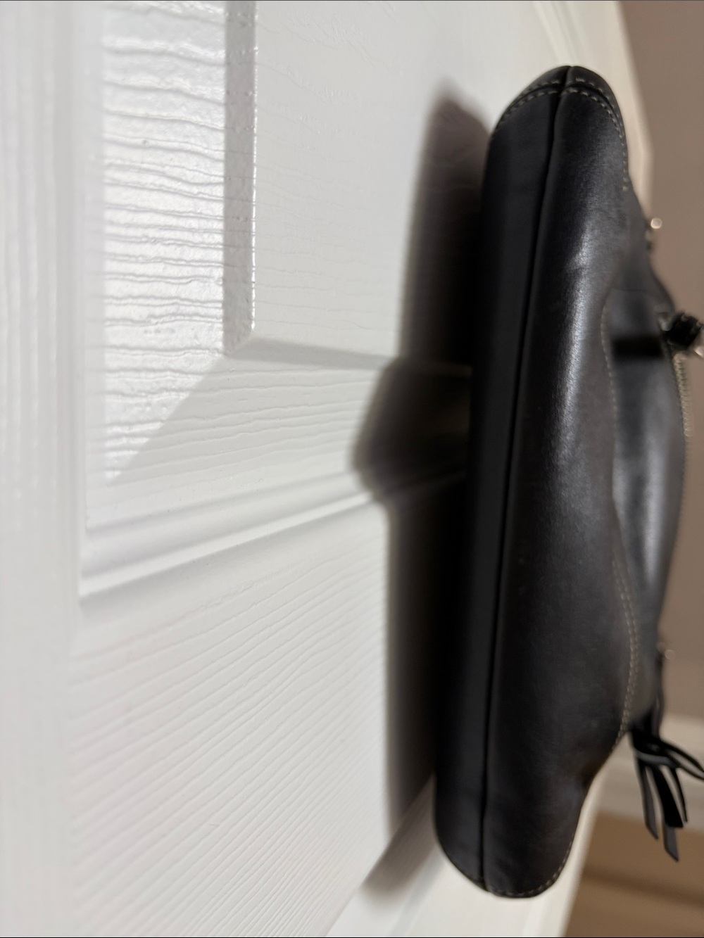 Coach Classic Black Leather Crossbody Shoulder Bag - Picture 4 of 16